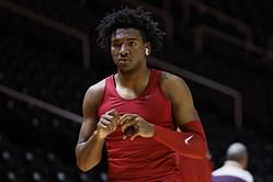 5-star recruit Meleek Thomas reacts to Arkansas forward Karter Knox's post ahead of Ole Miss game
