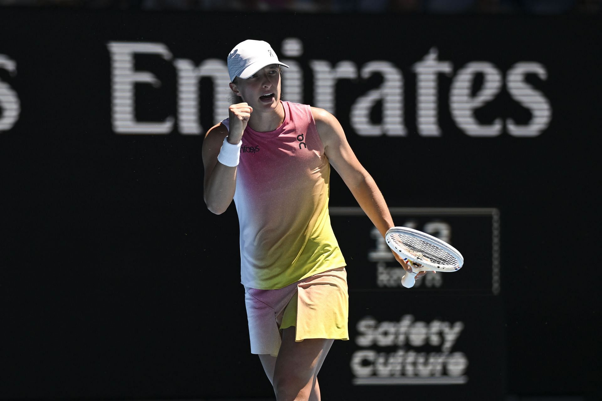 Iga Swiatek in action against Emma Navarro at the 2025 Australian Open. Source: Getty