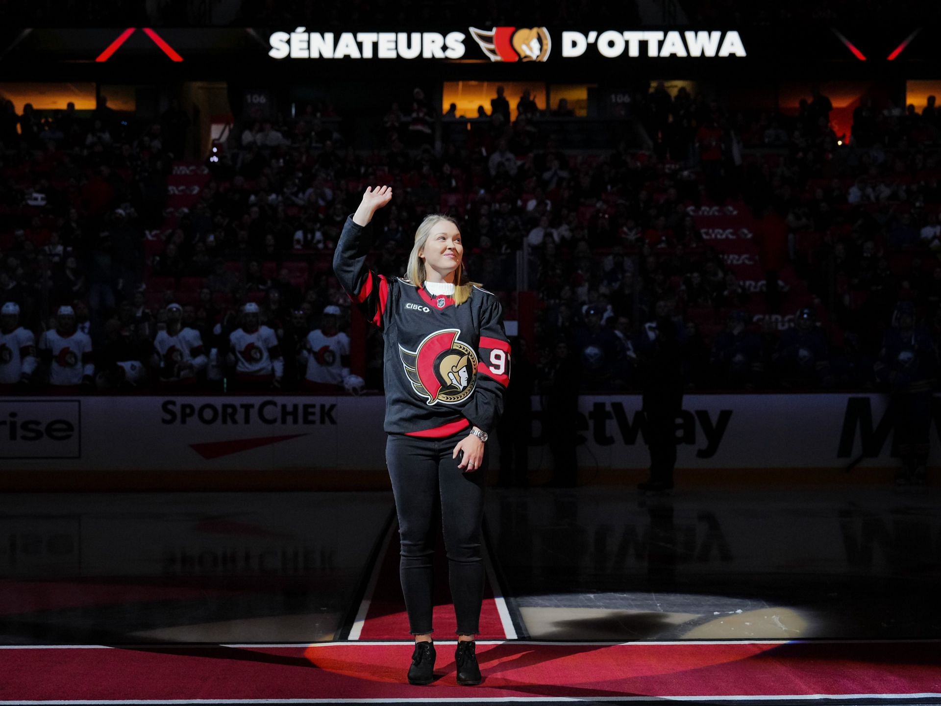 Brooke Henderson (Image via x@Senators)