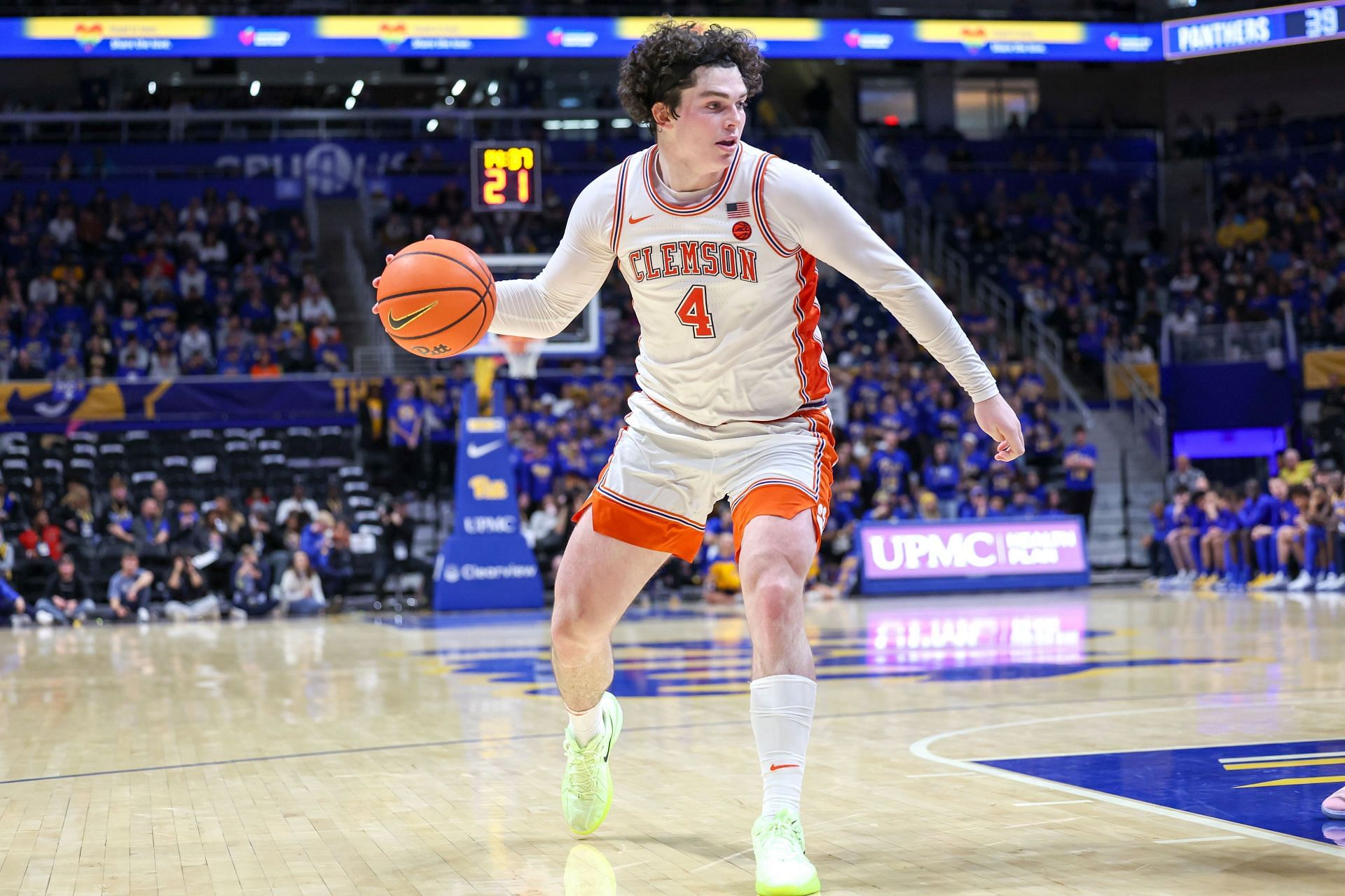 COLLEGE BASKETBALL: JAN 18 Clemson at Pitt