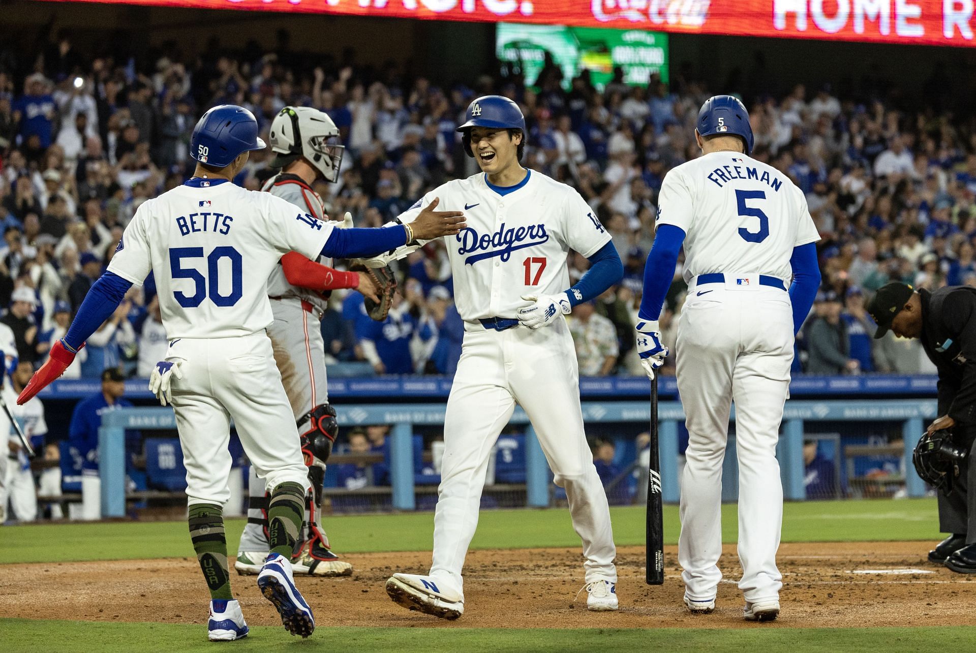 Dodgers vs Reds in Los Angeles, CA - Source: Getty