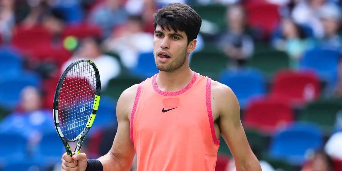 Carlos Alcaraz debuts new hairstyle ahead of the 2024 Australian Open (Image Source: Getty)