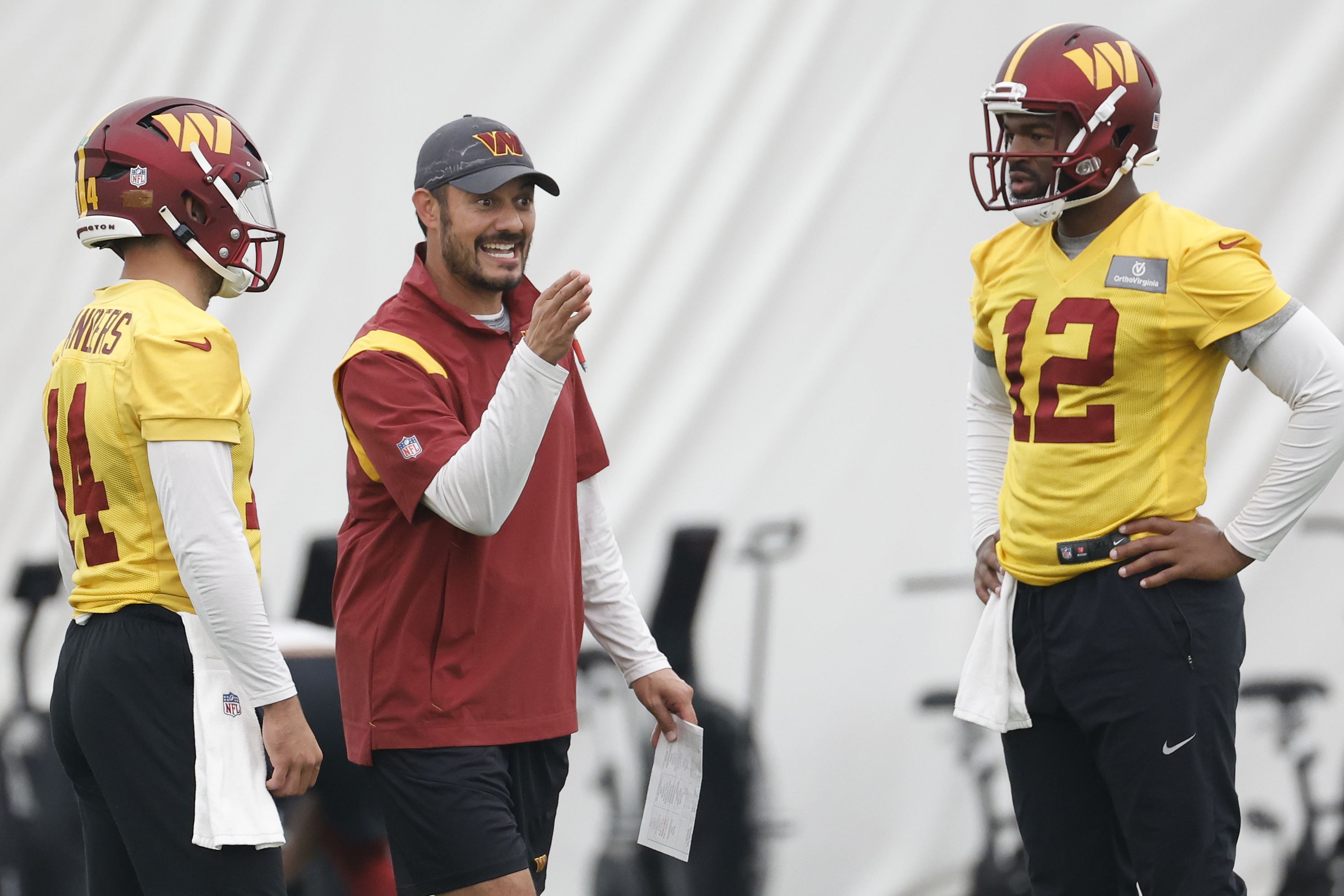 Tavita Prichard (Center) at Washington Commanders Minicamp - Source: Imagn