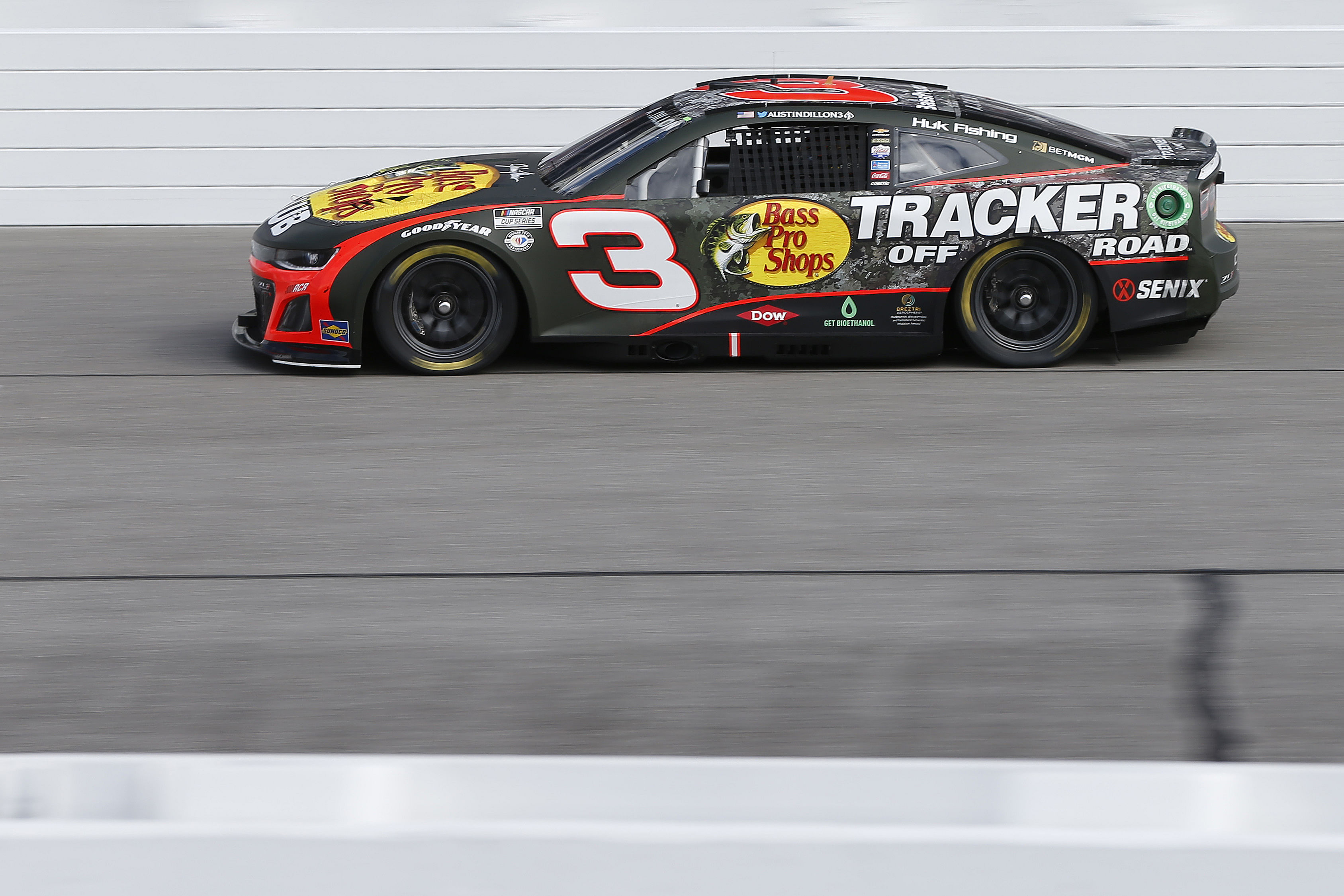 NASCAR Cup Series driver Austin Dillon (3) races during the Cook Out 400 at Richmond Raceway. - Source: Imagn