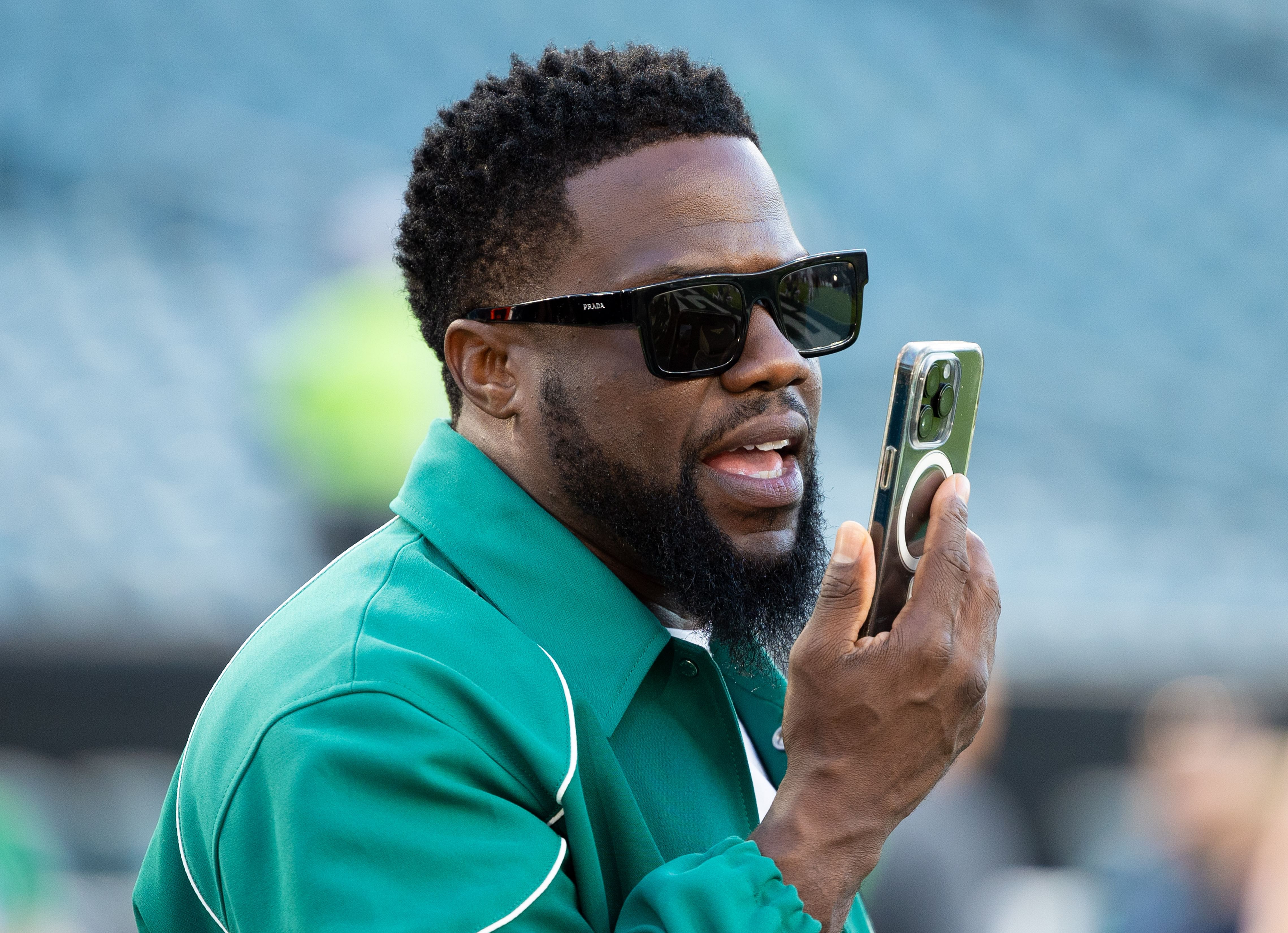 Eagles superfan Kevin Hart