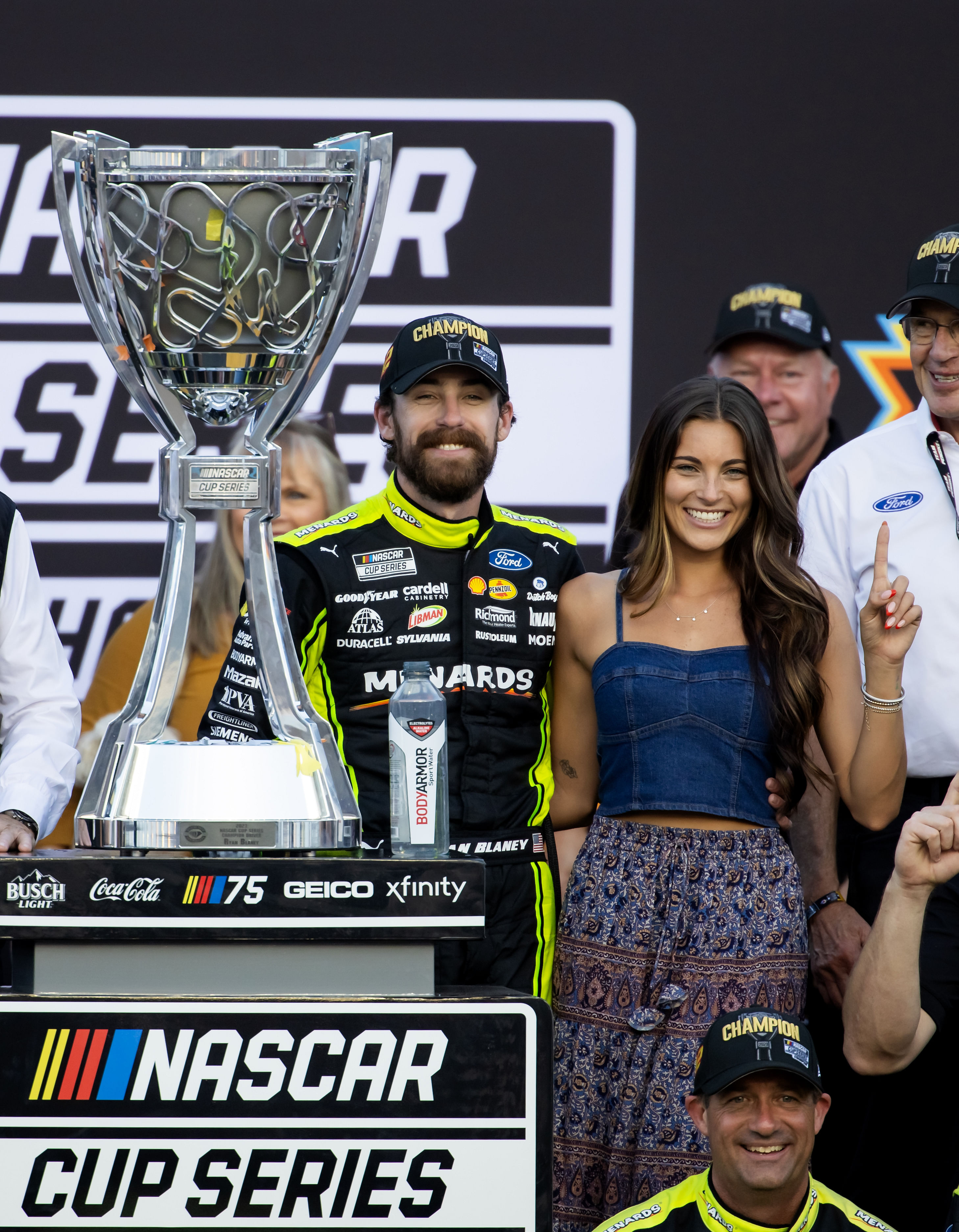 Ryan Blaney celebrated the championship win at Phoenix Raceway with Gianna Tulio - Source: Imagn