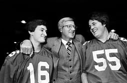 “Want to preserve Ryan Day’s job”: Legendary coach Lou Holtz already has an explanation ready if Notre Dame loses