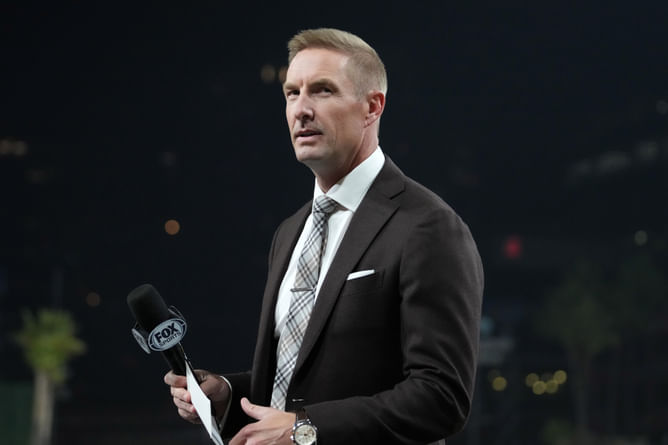 "Mismanagement of CFB has been egregious": Insider rips CFP officials for bizarre scheduling of championship game on Monday night