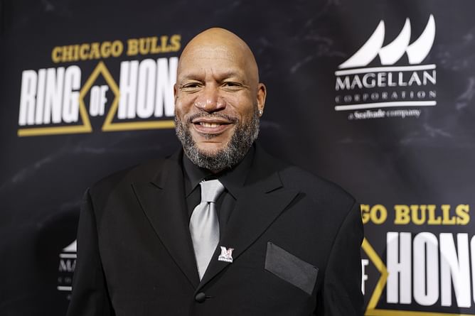 5x NBA champ Ron Harper's 3-word opinion on Giannis Antetokounmpo vs Wilt Chamberlain battle speaks volumes