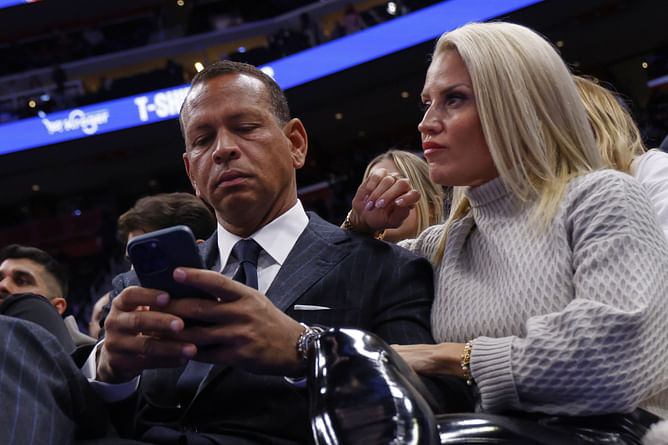 Alex Rodriguez's girlfriend Jaclyn Cordeiro gets honest about art of letting go in a powerful one-liner