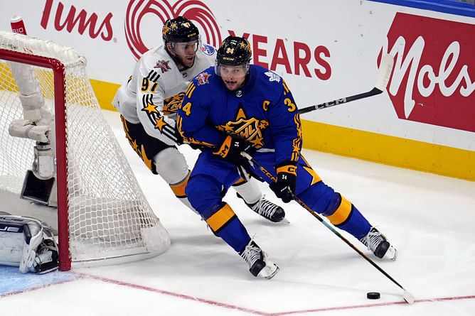 Connor McDavid sends two-word message to Auston Matthews for new McDonald's advert