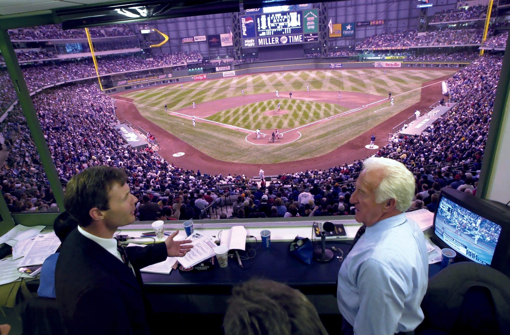 Scott McCallum and Bob Uecker (Photo via IMAGN)