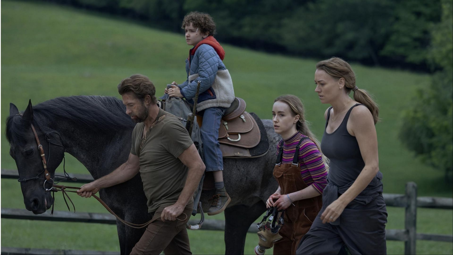 Scott Speedman, Caleb Dolden, Yvonne Strahovski, and Emilie Bierre in Teacup 2024 (Image via AppleTv)