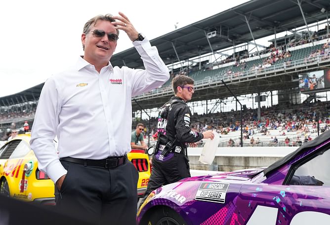 "They are both very animated": When Jeff Gordon reflected on Chase Elliott and Kevin Harvick's NASCAR rivalry