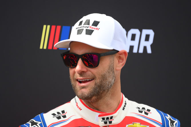 Shane van Gisbergen sends crystal clear message about not “racing with goals” despite a big void entering his NASCAR rookie season