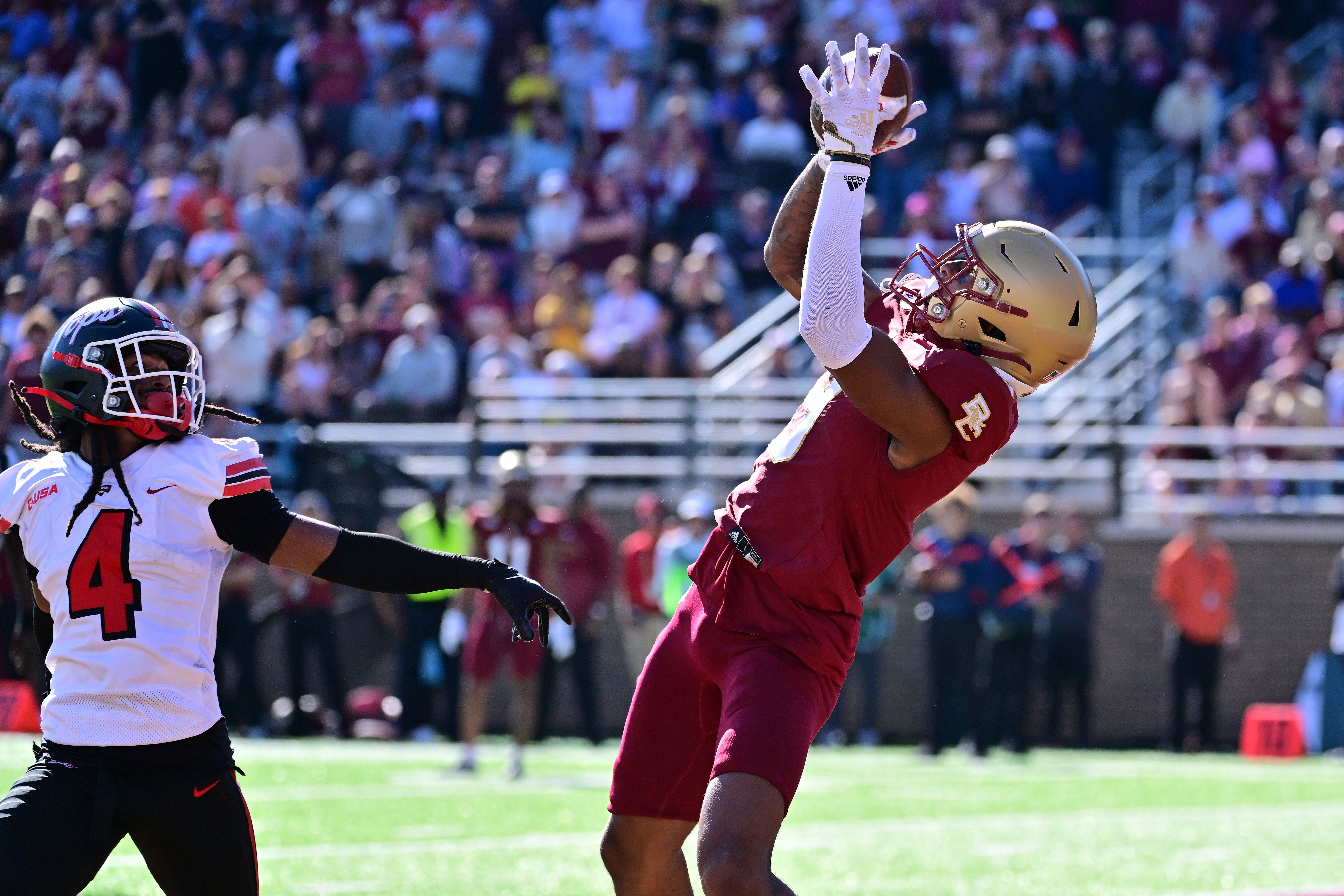 Jerand Bradley&#039;s touchdown catch was the difference against Western Kentucky. - Source: Imagn