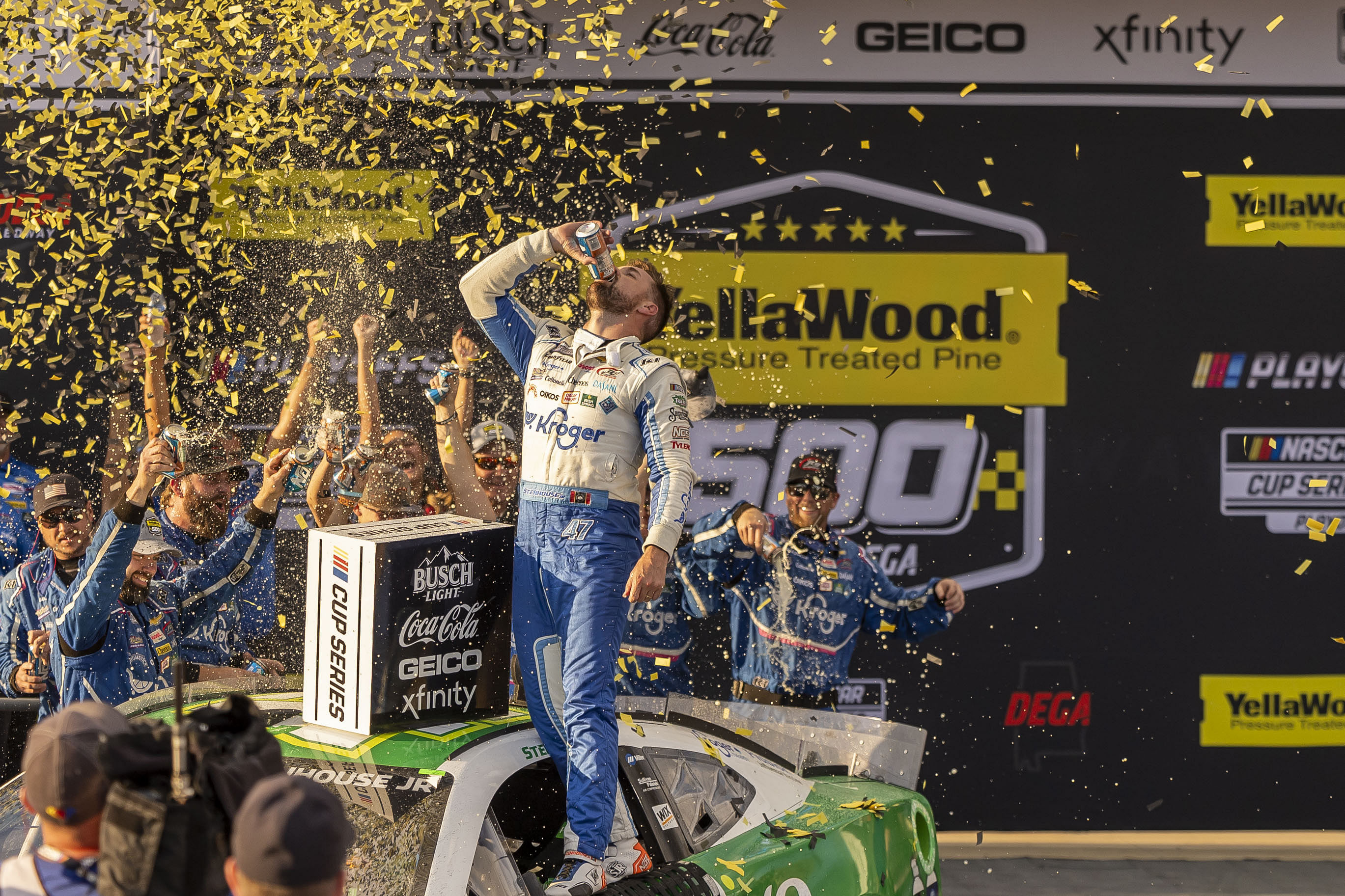 Ricky Stenhouse Jr. won the 2024 YellaWood 500 at Talladega Superspeedway - Source: Imagn