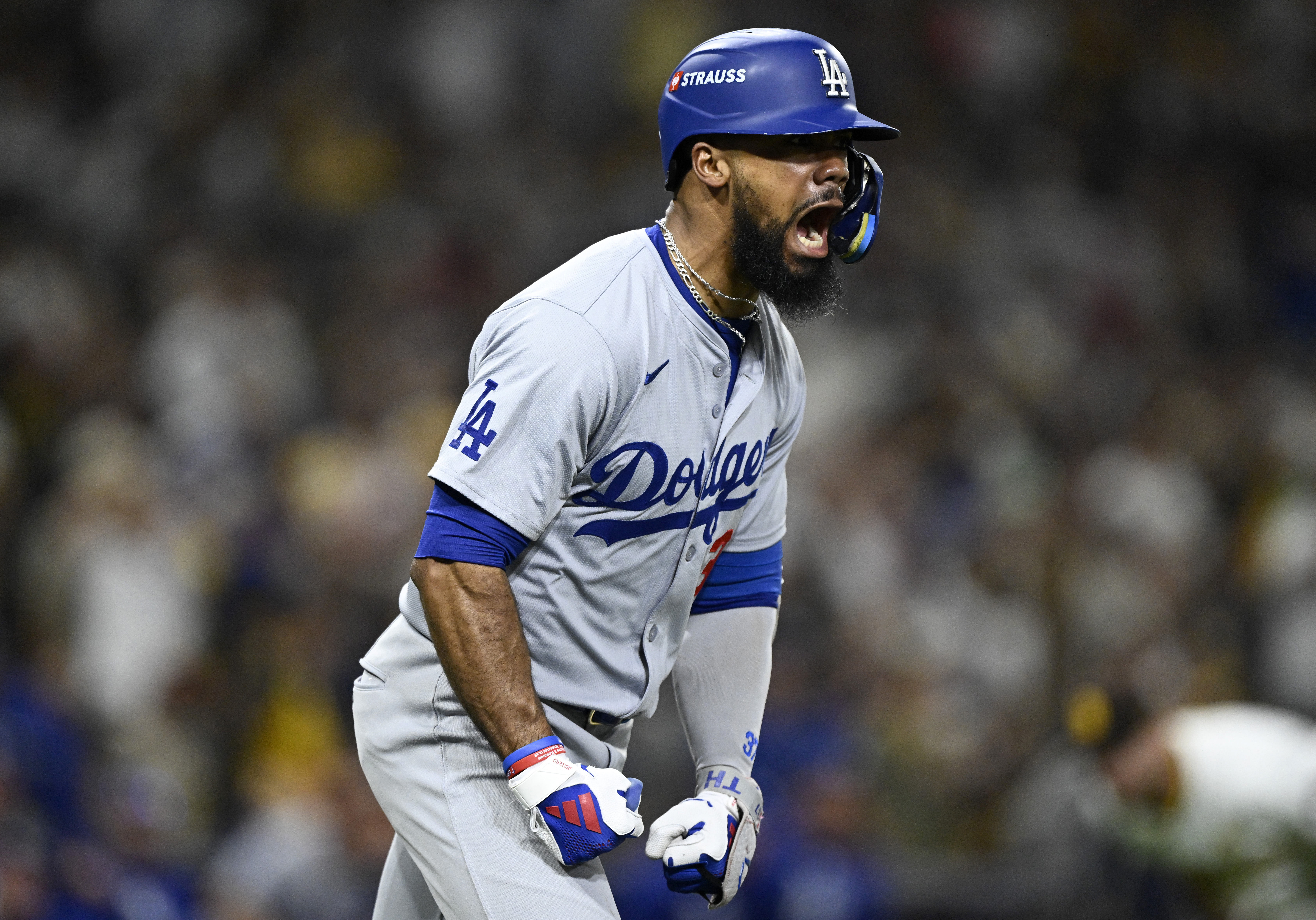 Teoscar Hern&aacute;ndez produced 33 home runs and 99 RBIs for the Dodgers last season (Image Source: Imagn)