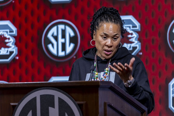 South Carolina coach Dawn Staley sends prayers on the death of a Gamecocks fan
