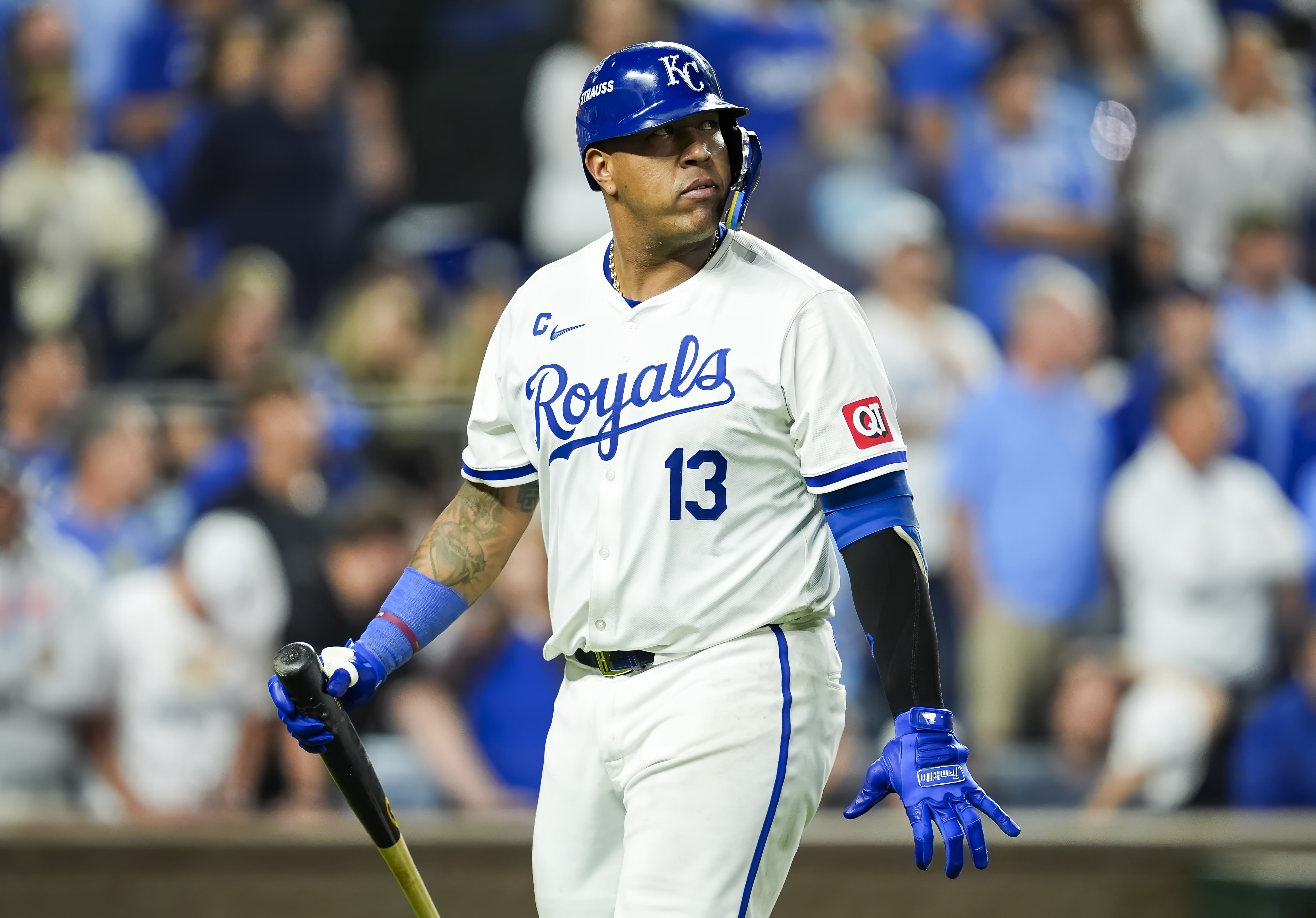 Salvador Perez will hit 35 home runs (Imagn)