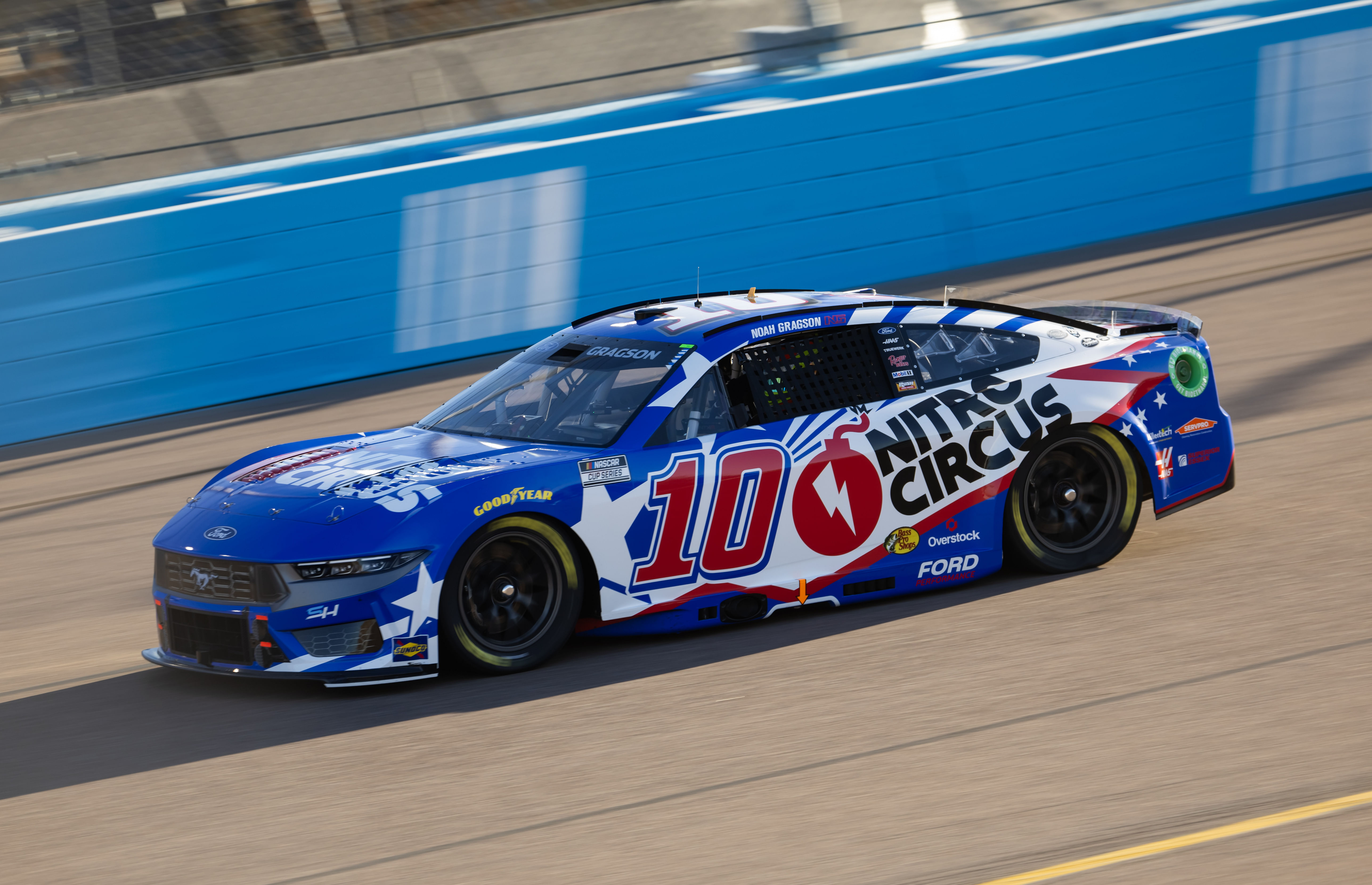 Noah Gragson drove the No. 10 Ford in the 2024 NASCAR Cup Series season - Source: Imagn