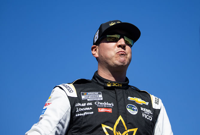 Kyle Busch makes his raw emotions known after big Chili Bowl surge