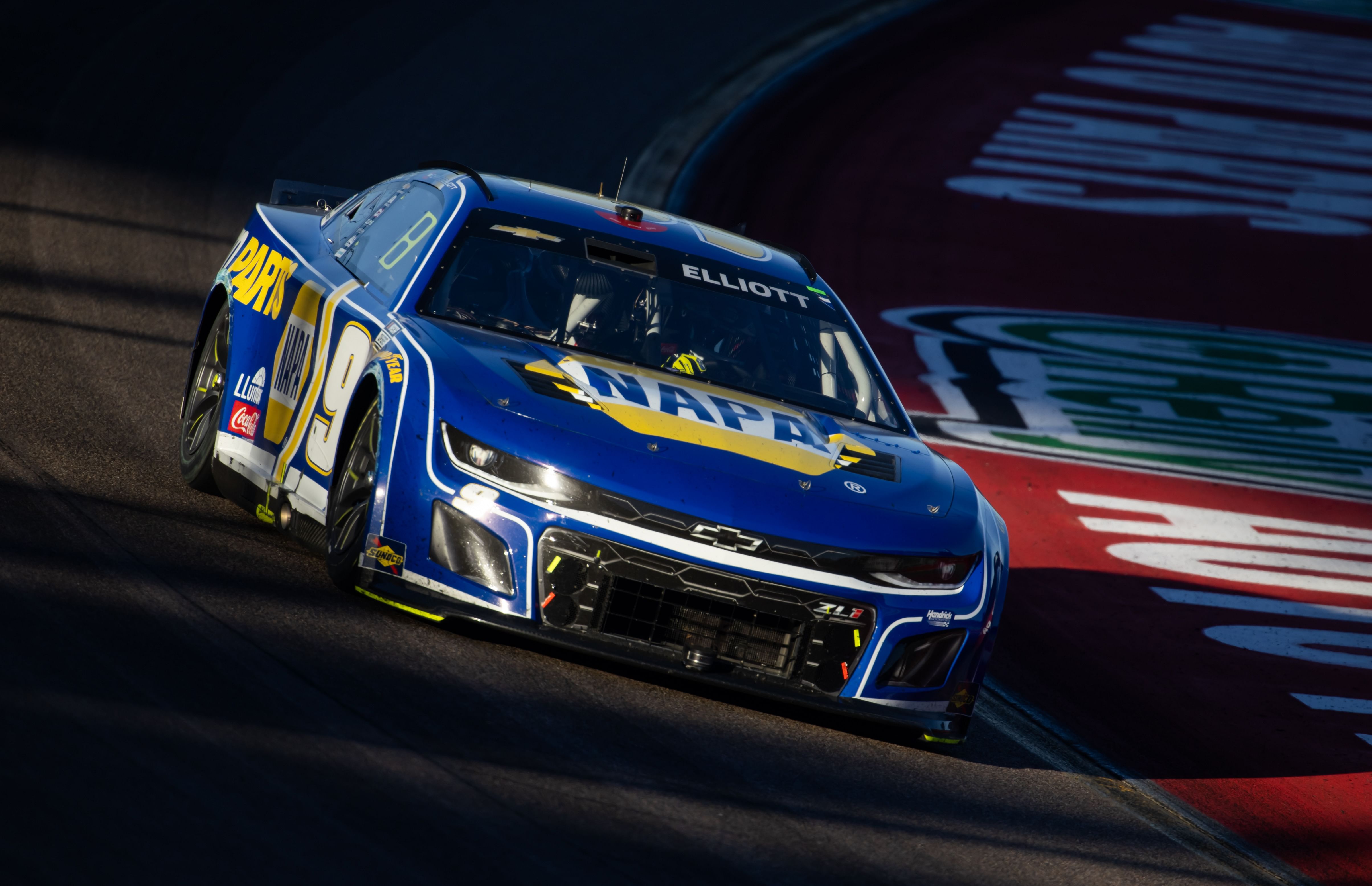 Chase Elliott (9) during the NASCAR Cup Series Championship race at Phoenix Raceway. Mandatory Credit: Mark J. Rebilas-Imagn Images.