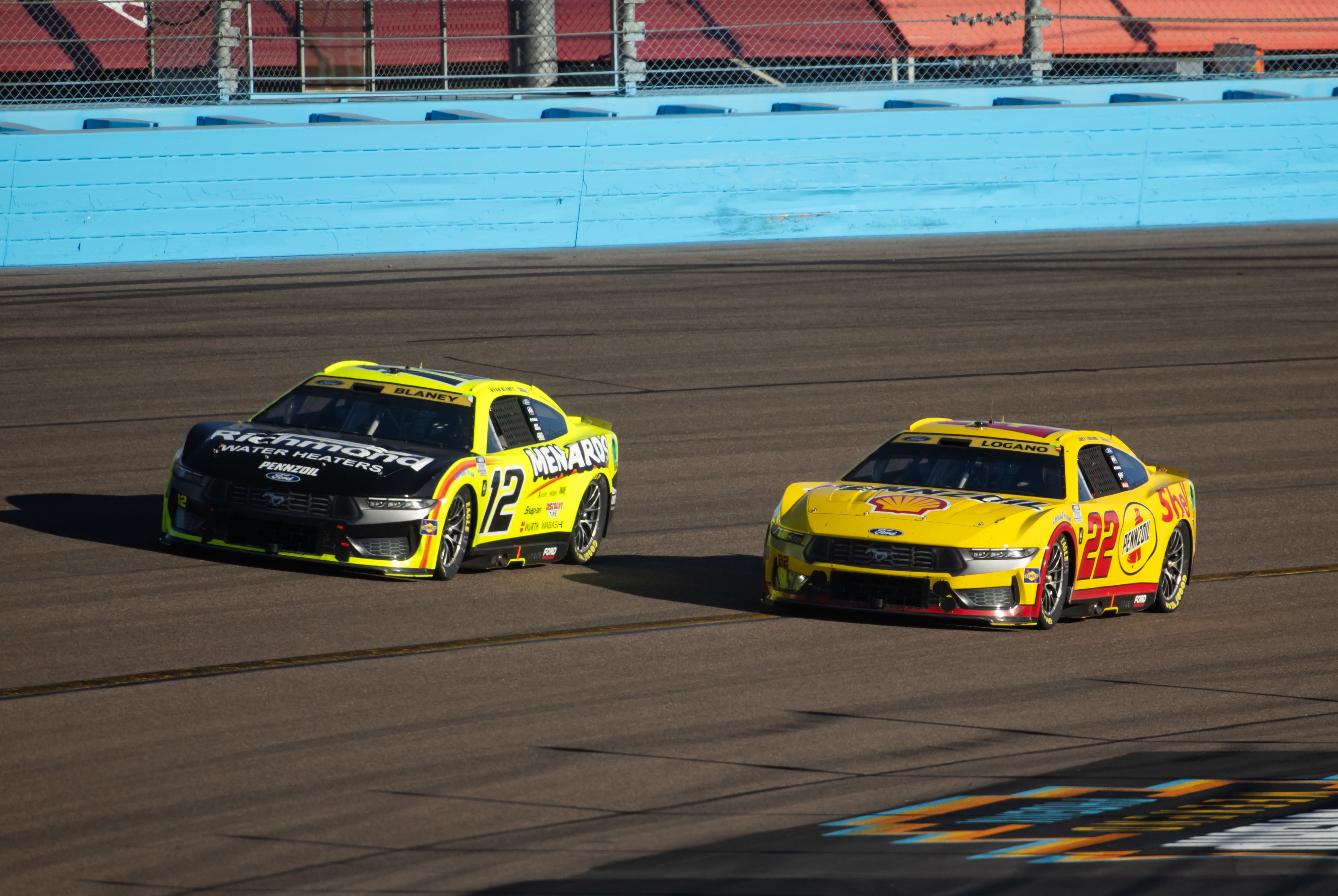 Ryan Blaney (12) and Joey Logano (22) in the 2024 championship race - Source: Imagn