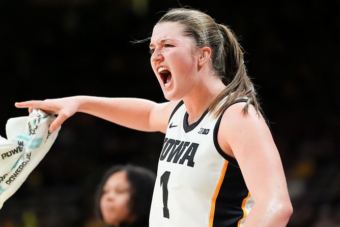 "Might be the serve of the century": College hoops fans react to Lucy Olsen, Taylor Stremlow & Callie Levin's "fun" dance TikTok