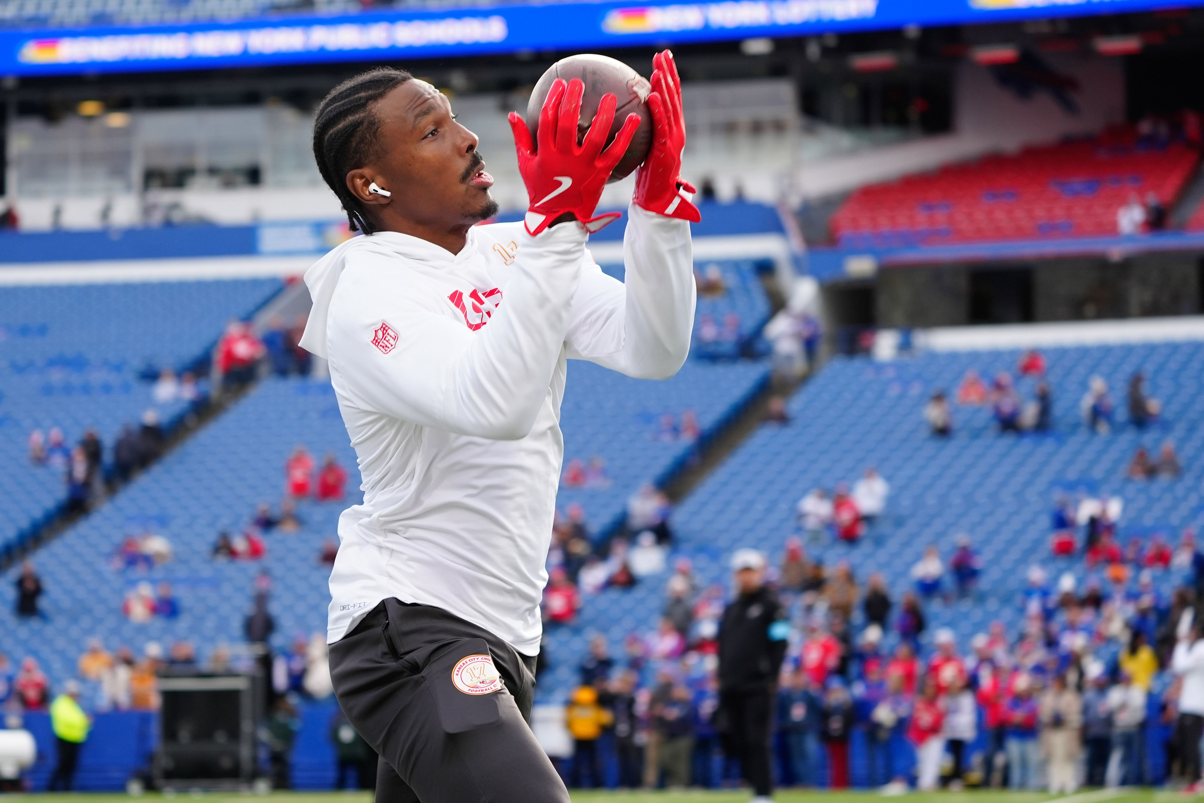 Mecole Hardman at Kansas City Chiefs at Buffalo Bills - Source: Imagn