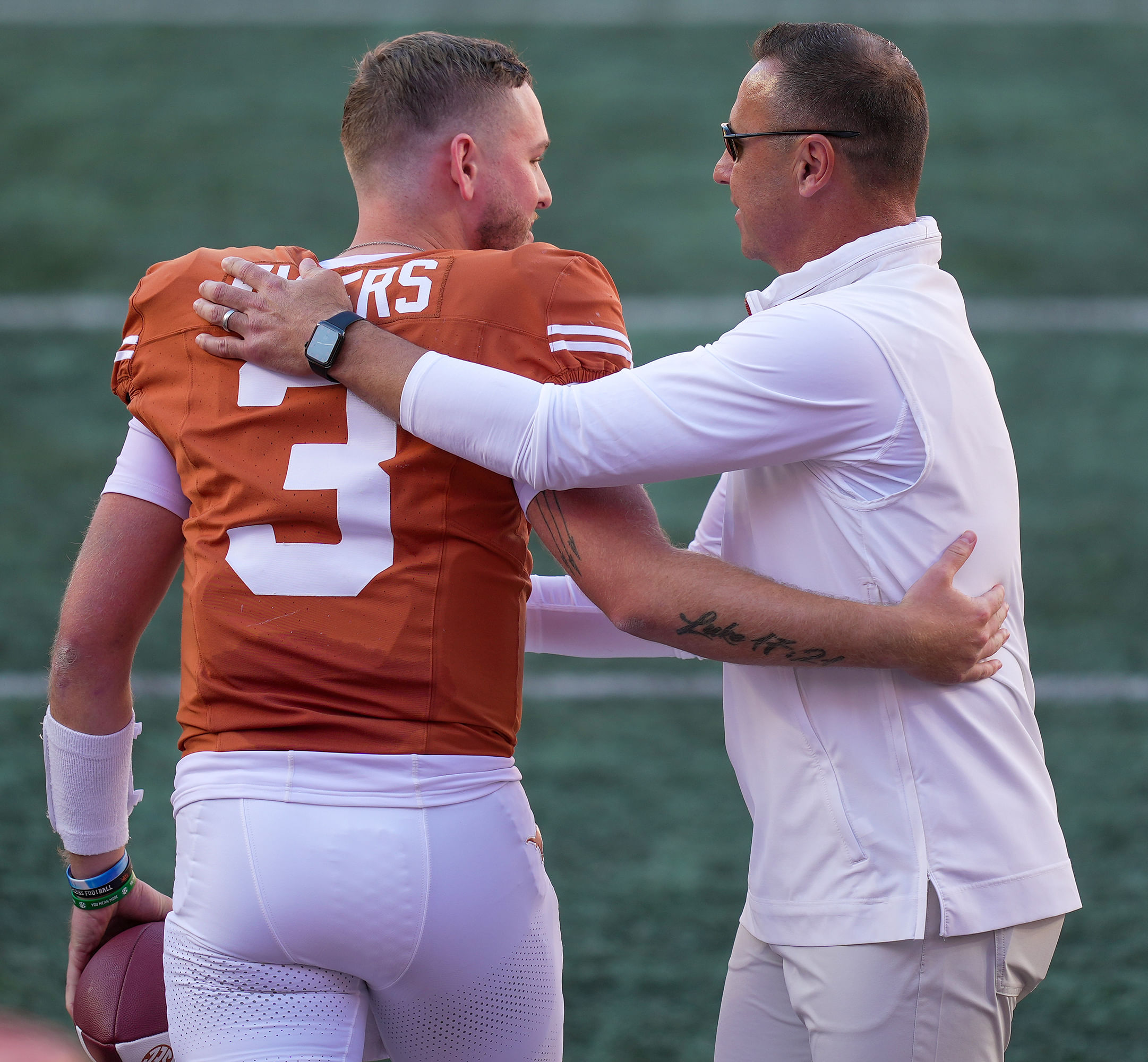 Texas QB Quinn Ewers (L) and Steve Sarkisian (R) - Source: Imagn