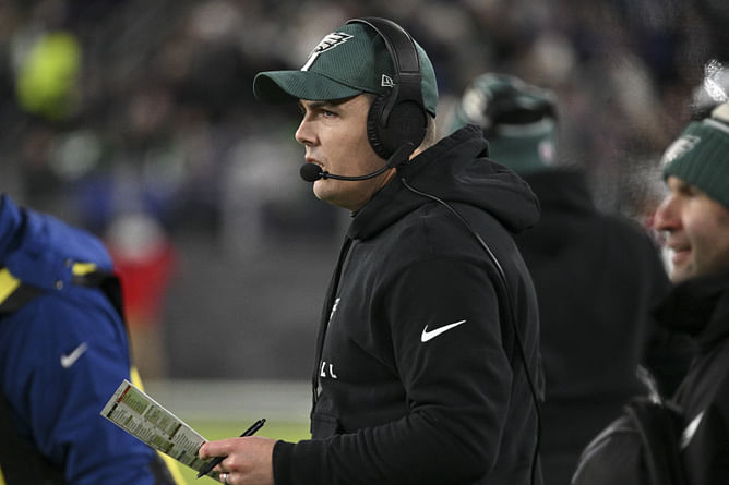 Ex-NFL LB sounds alarm for Eagles as Kellen Moore interviews for Saints ahead of Super Bowl 59