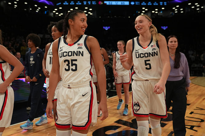 "I'm messier, she's dirtier": Azzi Fudd's hilarious admission after Paige Bueckers calls her out on camera