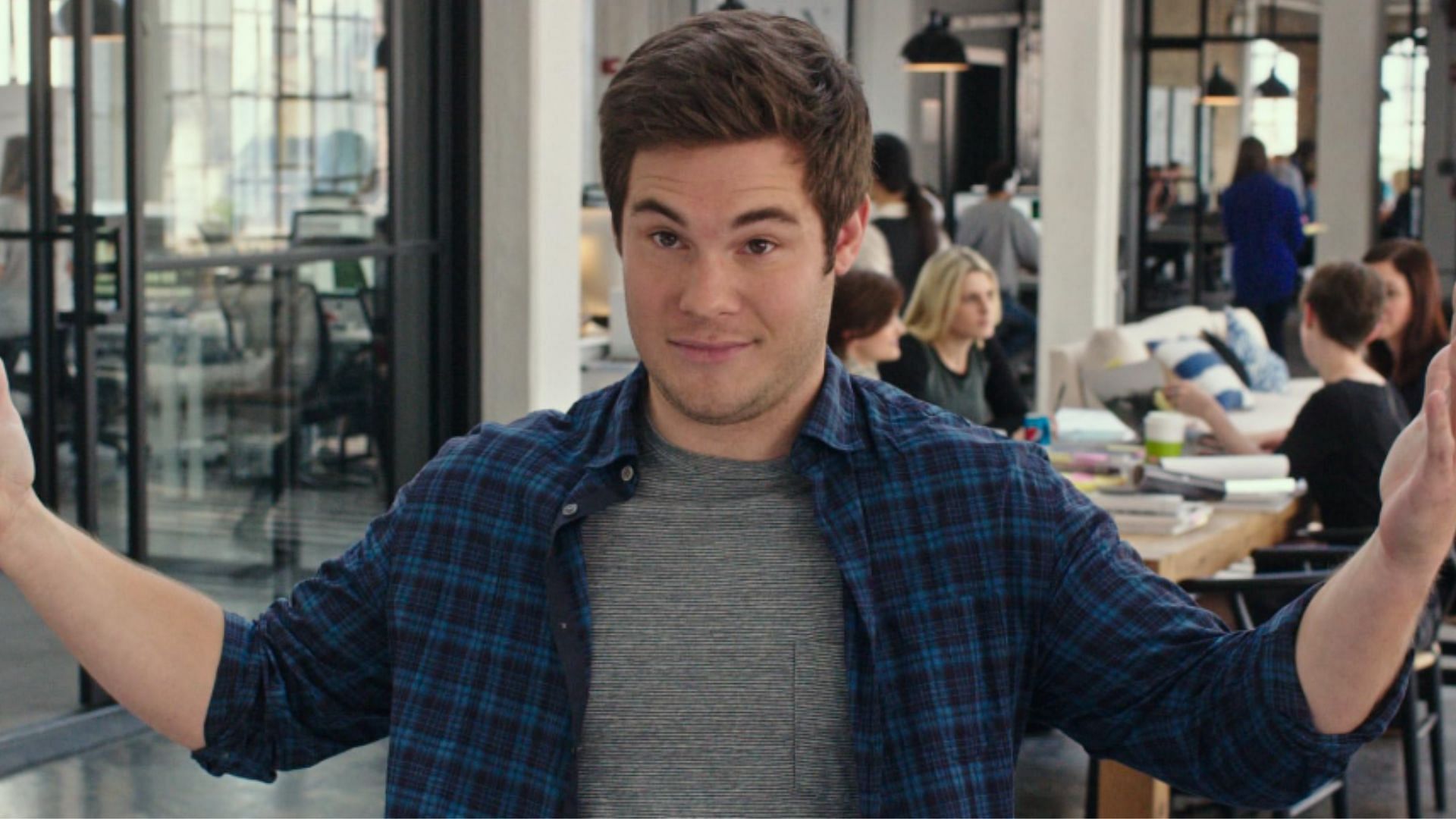 Adam DeVine as Jason in The Intern (Image via Prime Video)