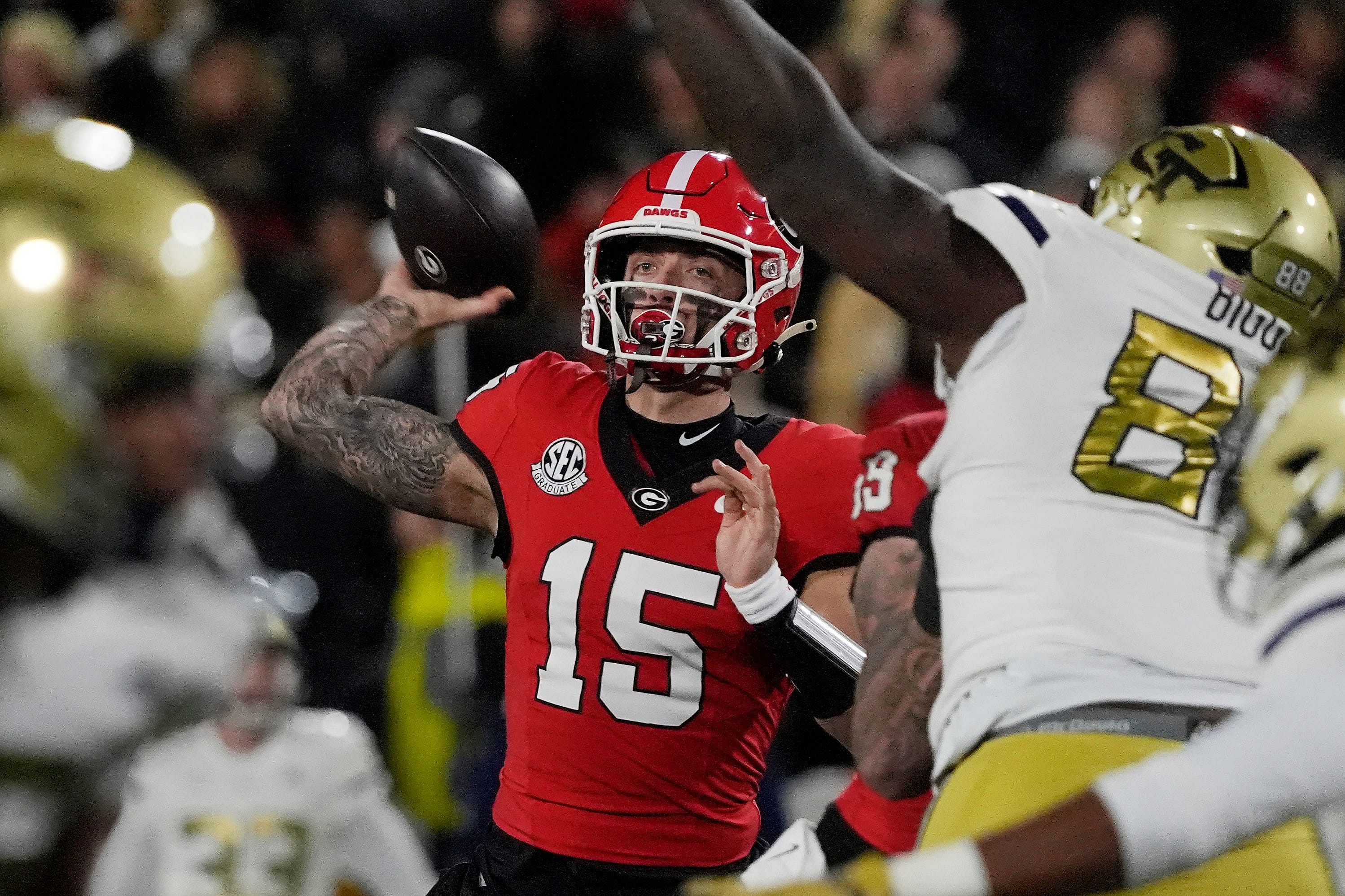 Carson Beck in action for Georgia Bulldogs during an NCAA football game. (Credits: IMAGN)