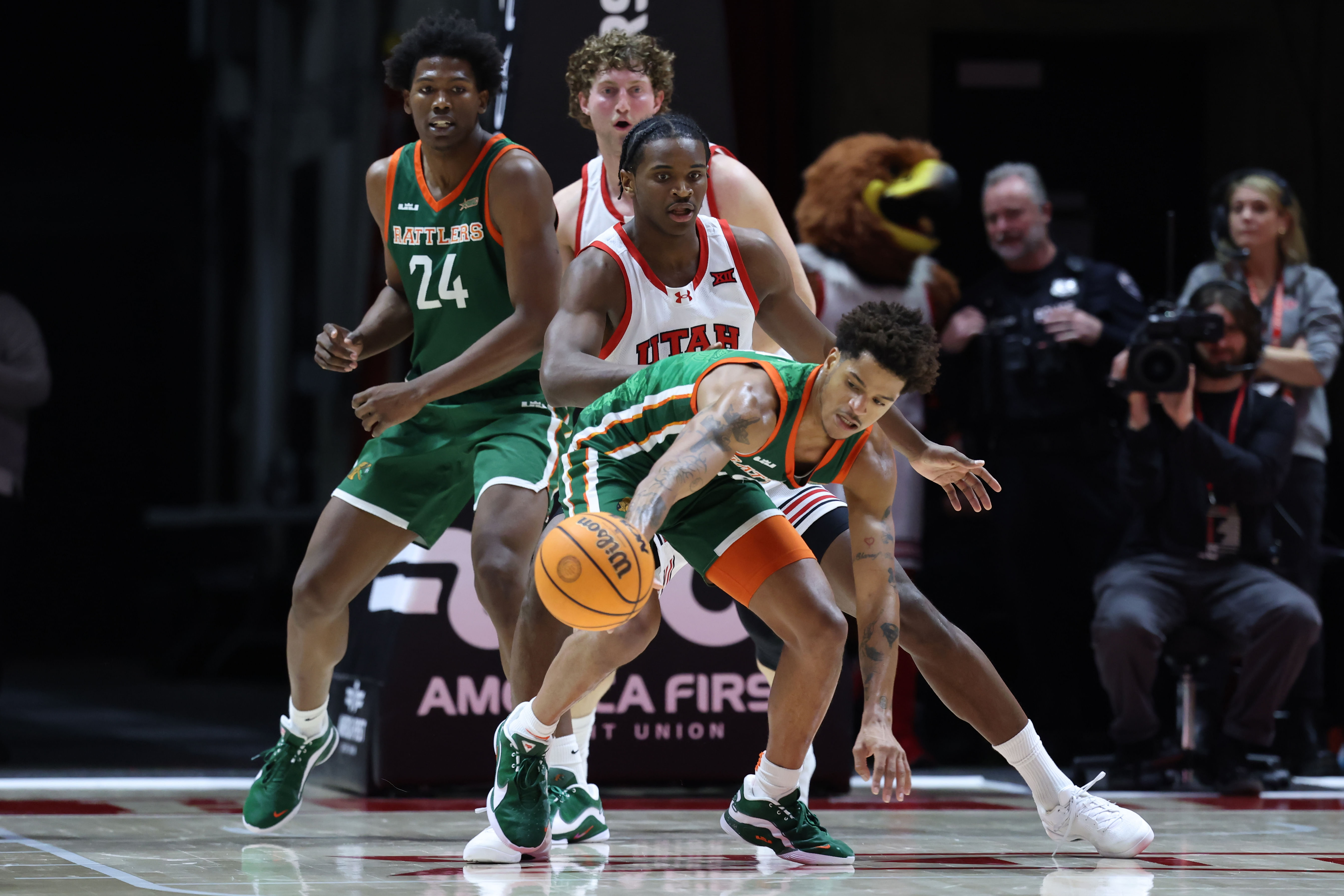 NCAA Basketball: Florida A&amp;M at Utah - Source: Imagn