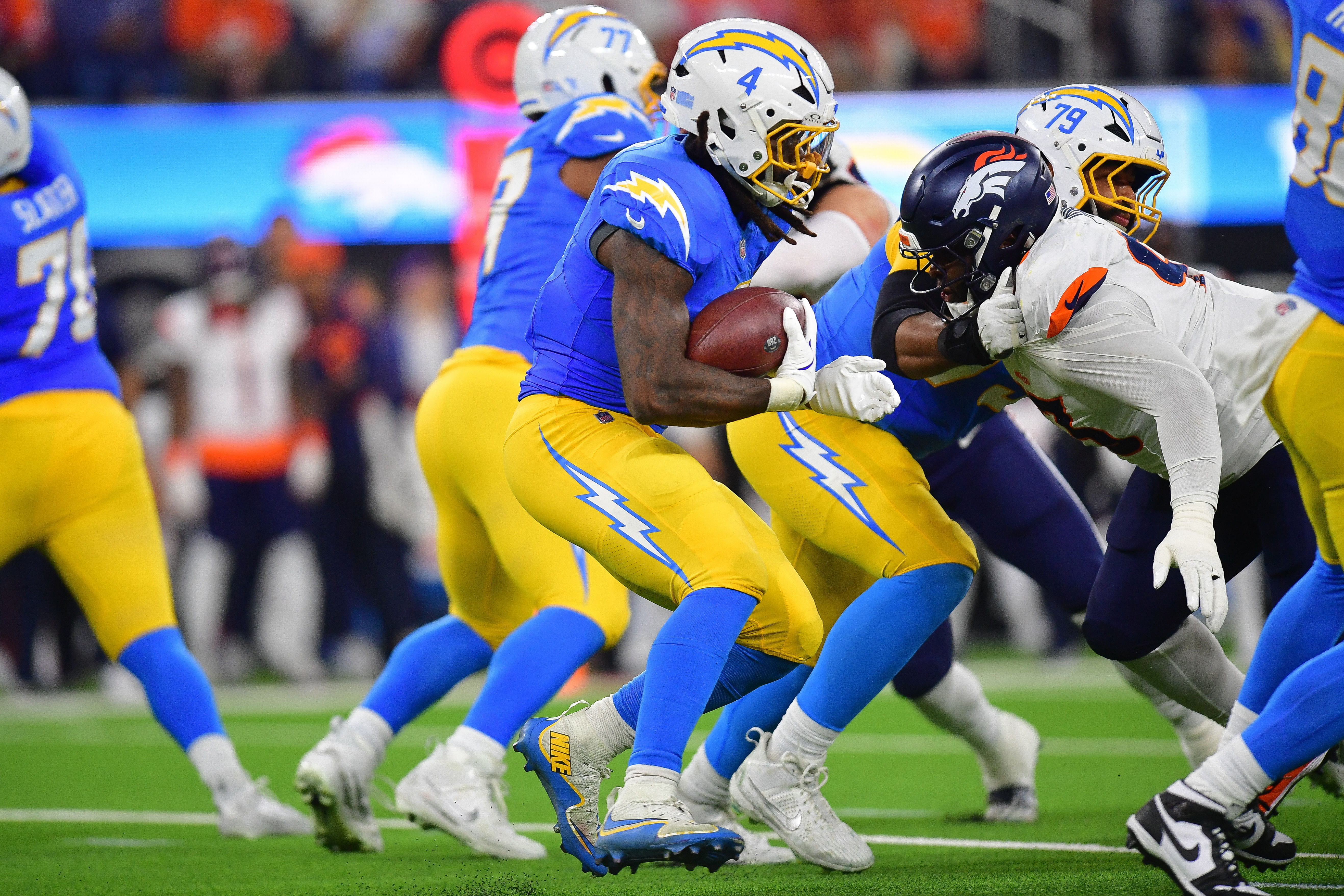 NFL: Denver Broncos at Los Angeles Chargers - Source: Imagn