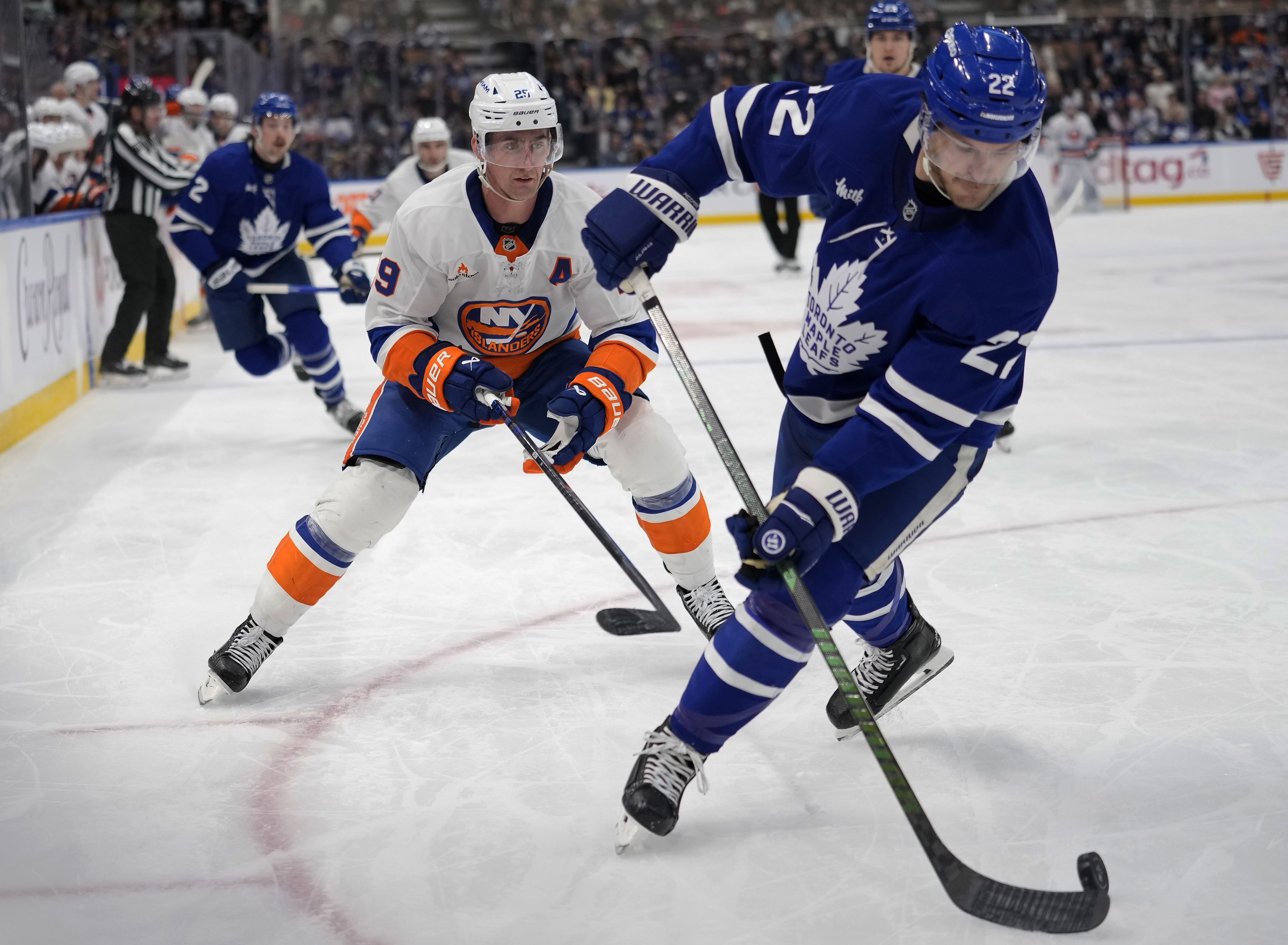 NHL: New York Islanders at Toronto Maple Leafs - Source: Imagn