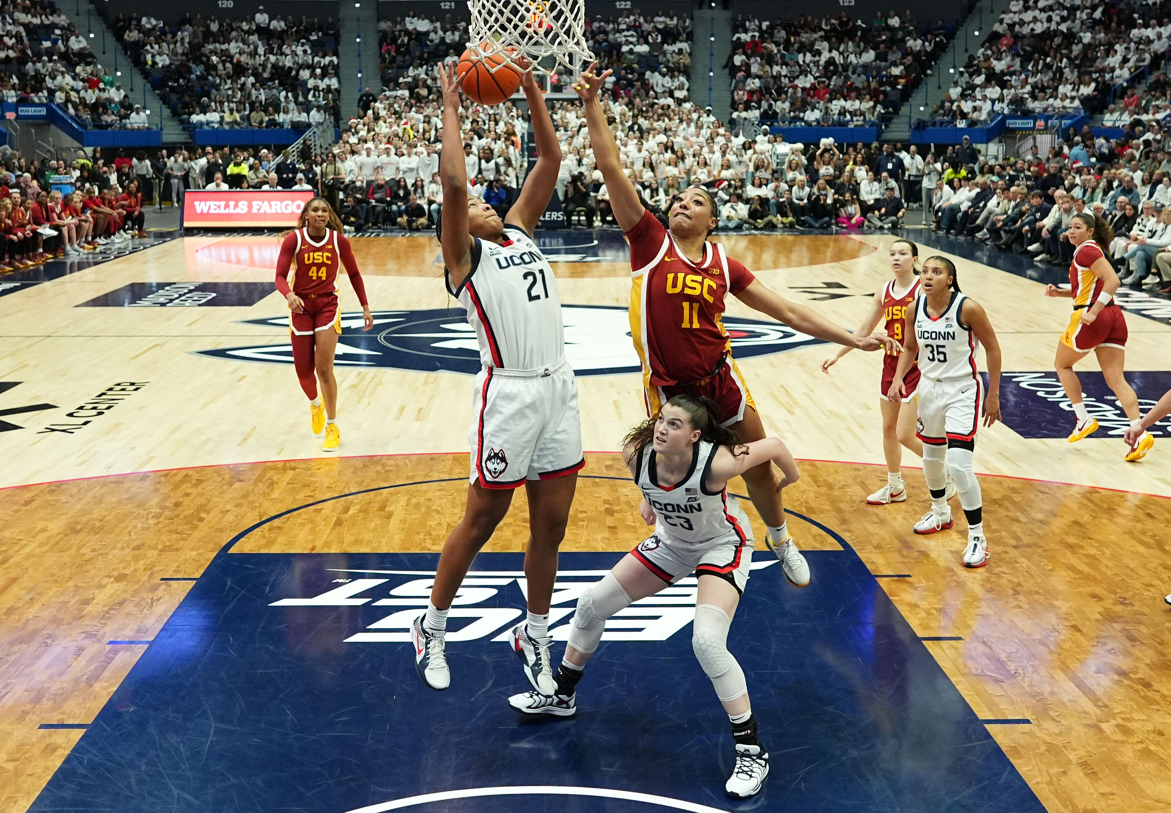 NCAA Womens Basketball: Southern California at Connecticut - Source: Imagn