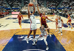 UConn’s Ice Brady drops 1-word reaction as Sarah Strong wins Big East honor for 6th time