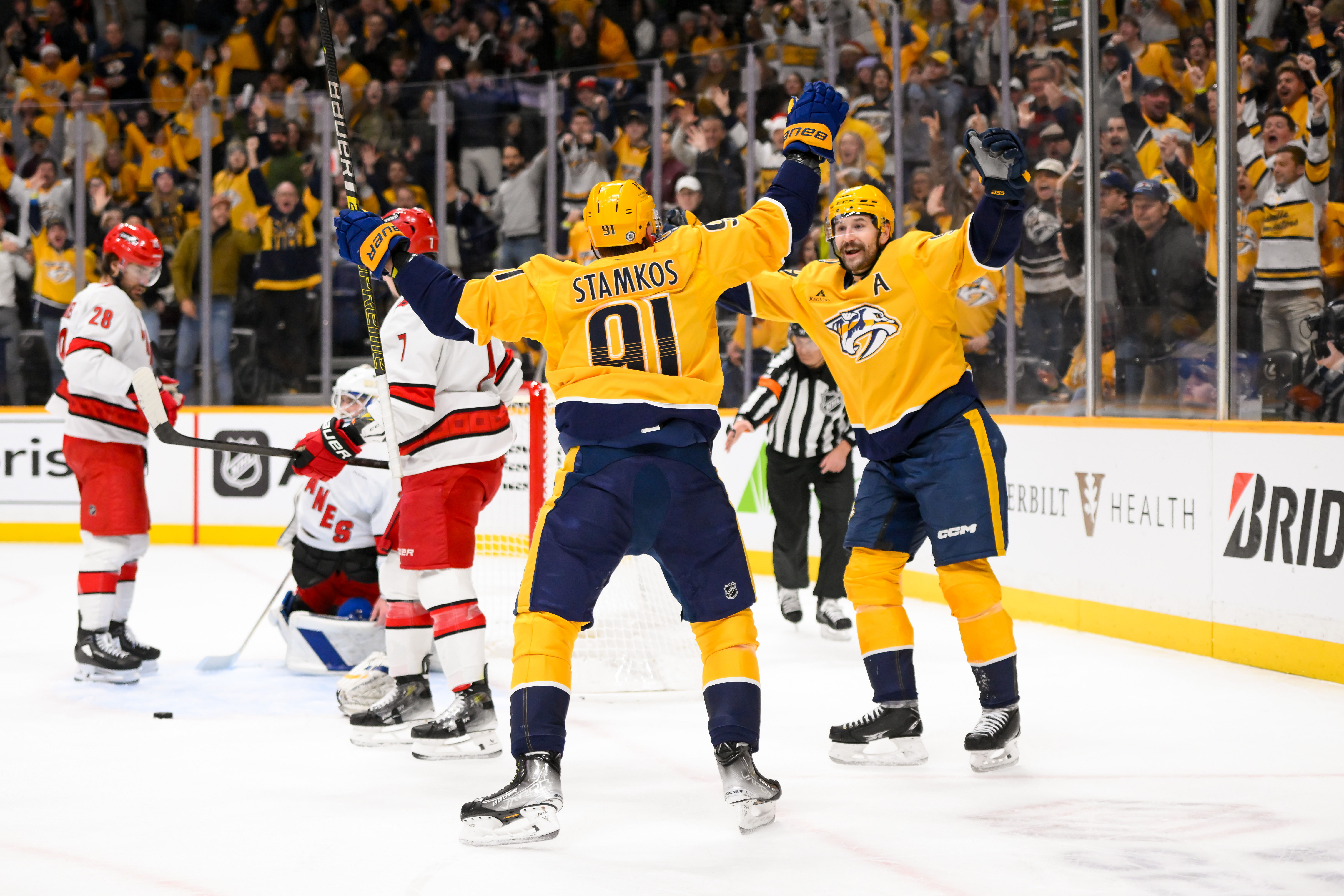 NHL: Carolina Hurricanes at Nashville Predators - Source: Imagn