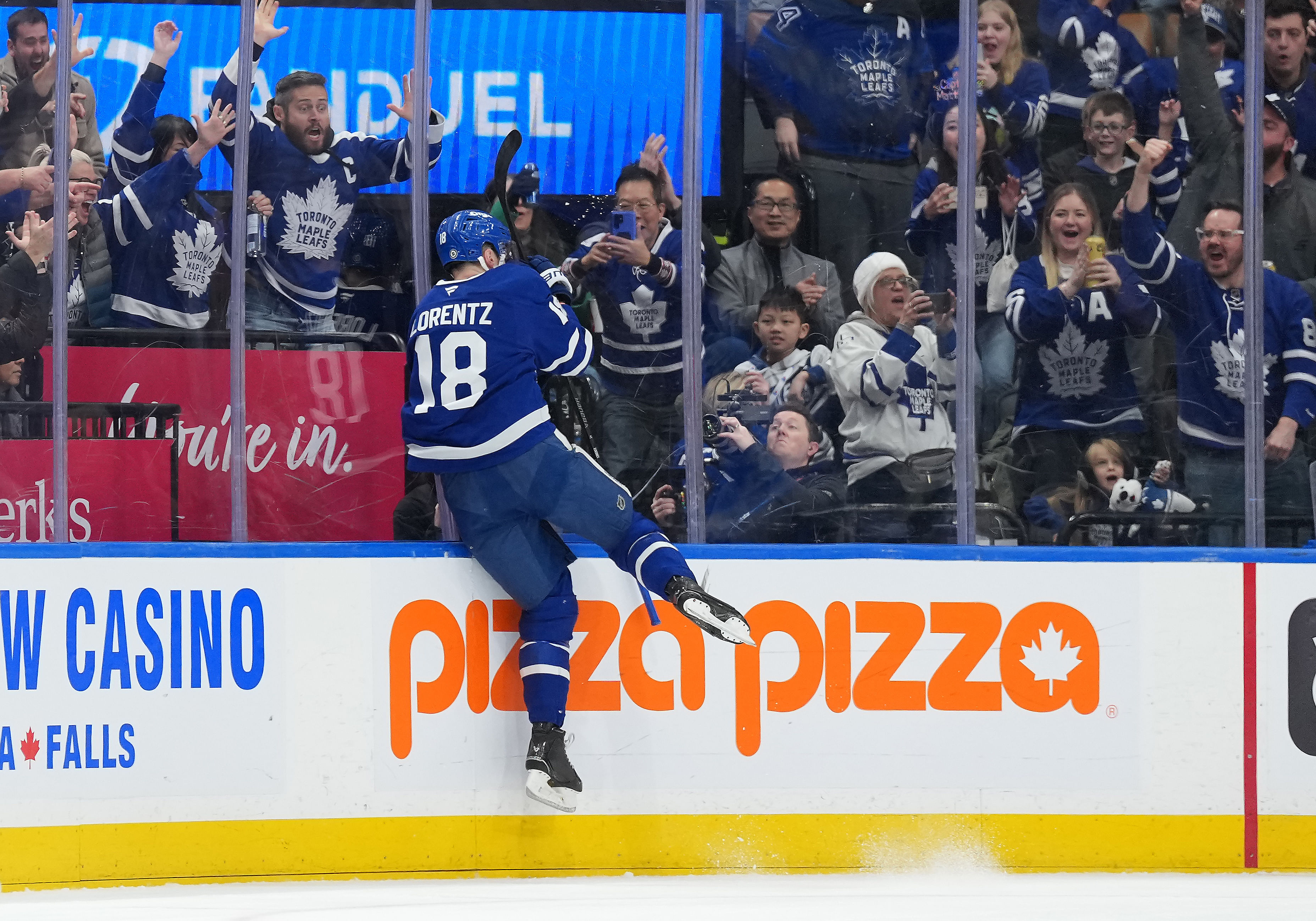 NHL: New York Islanders at Toronto Maple Leafs - Source: Imagn