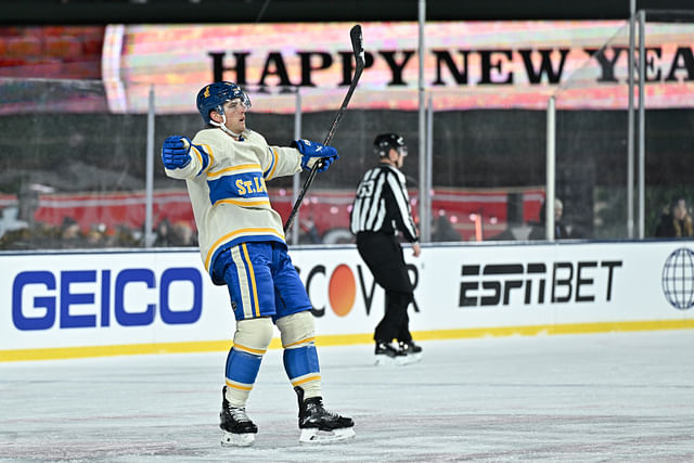 NHL: Winter Classic-St. Louis Blues at Chicago Blackhawks - Source: Imagn