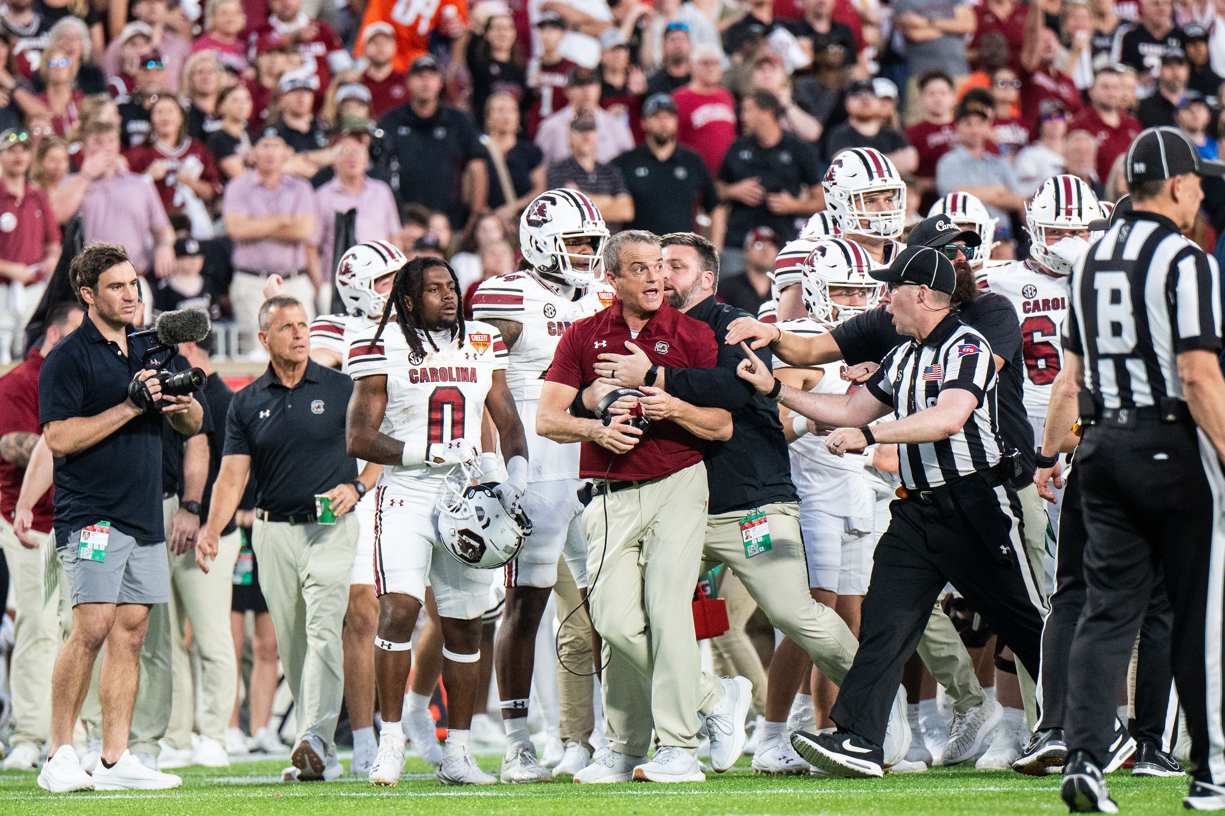 NCAA Football: Citrus Bowl-South Carolina at Illinois - Source: Imagn