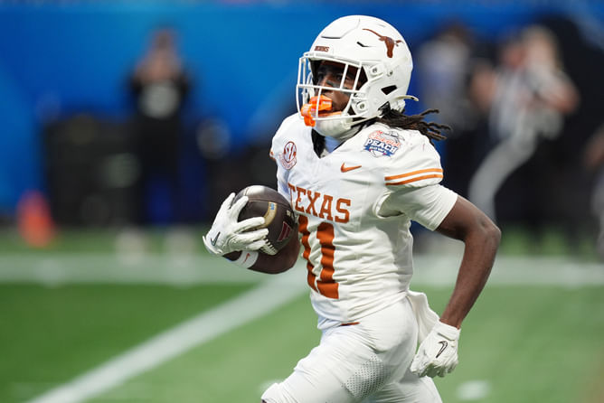 Texas fans rejoice as Silas Bolden's punt return goes all the way against Arizona State