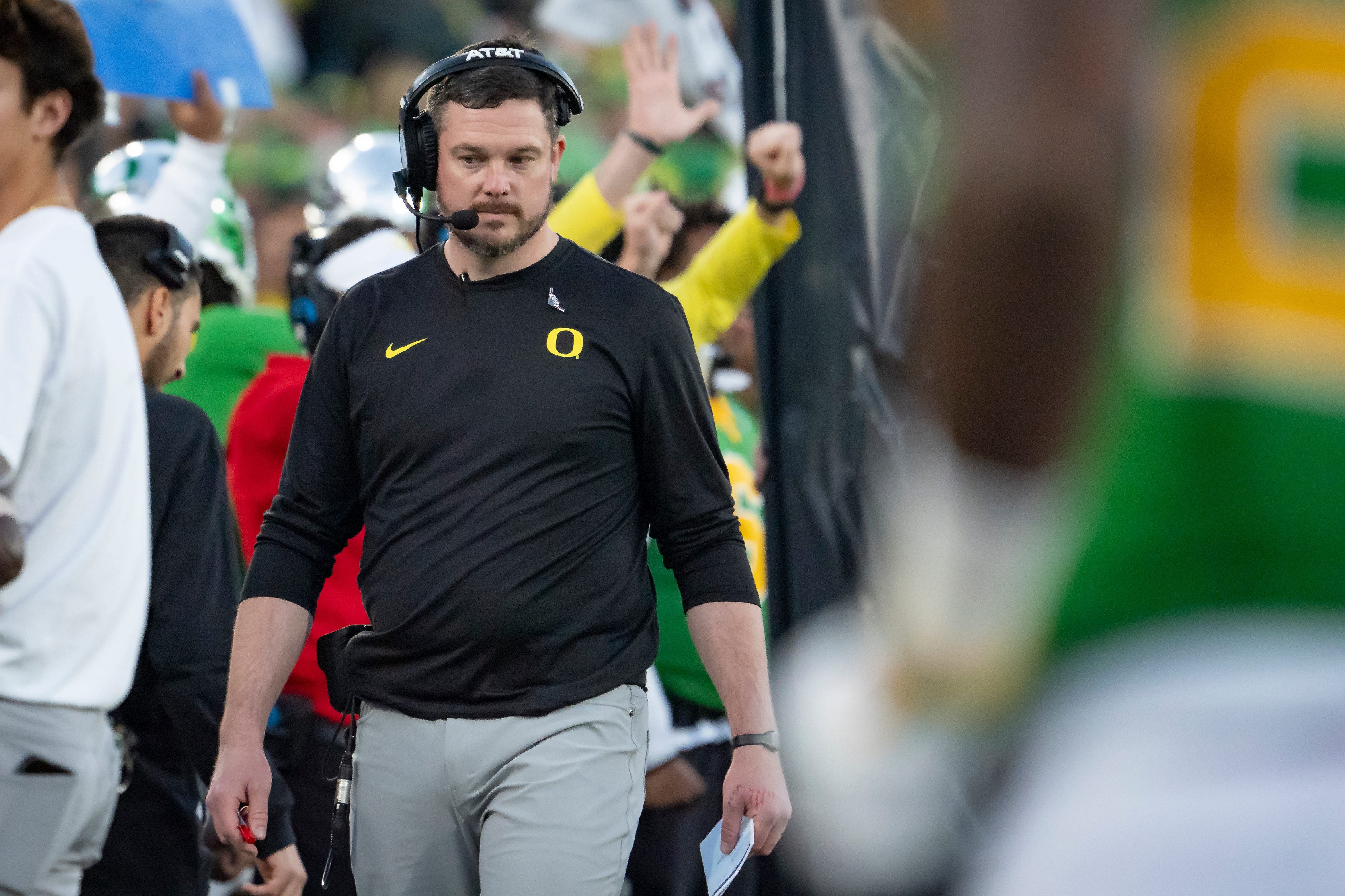 Oregon coach Dan Lanning during the Rose Bowl game between the Oregon Ducks and the Ohio State Buckeyes. (Credits: IMAGN)