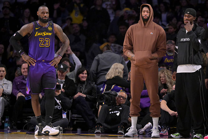 "Yea, the center trade is coming" - Lakers fans discuss the inevitable as 76ers destroy LeBron & Co. without Anthony Davis