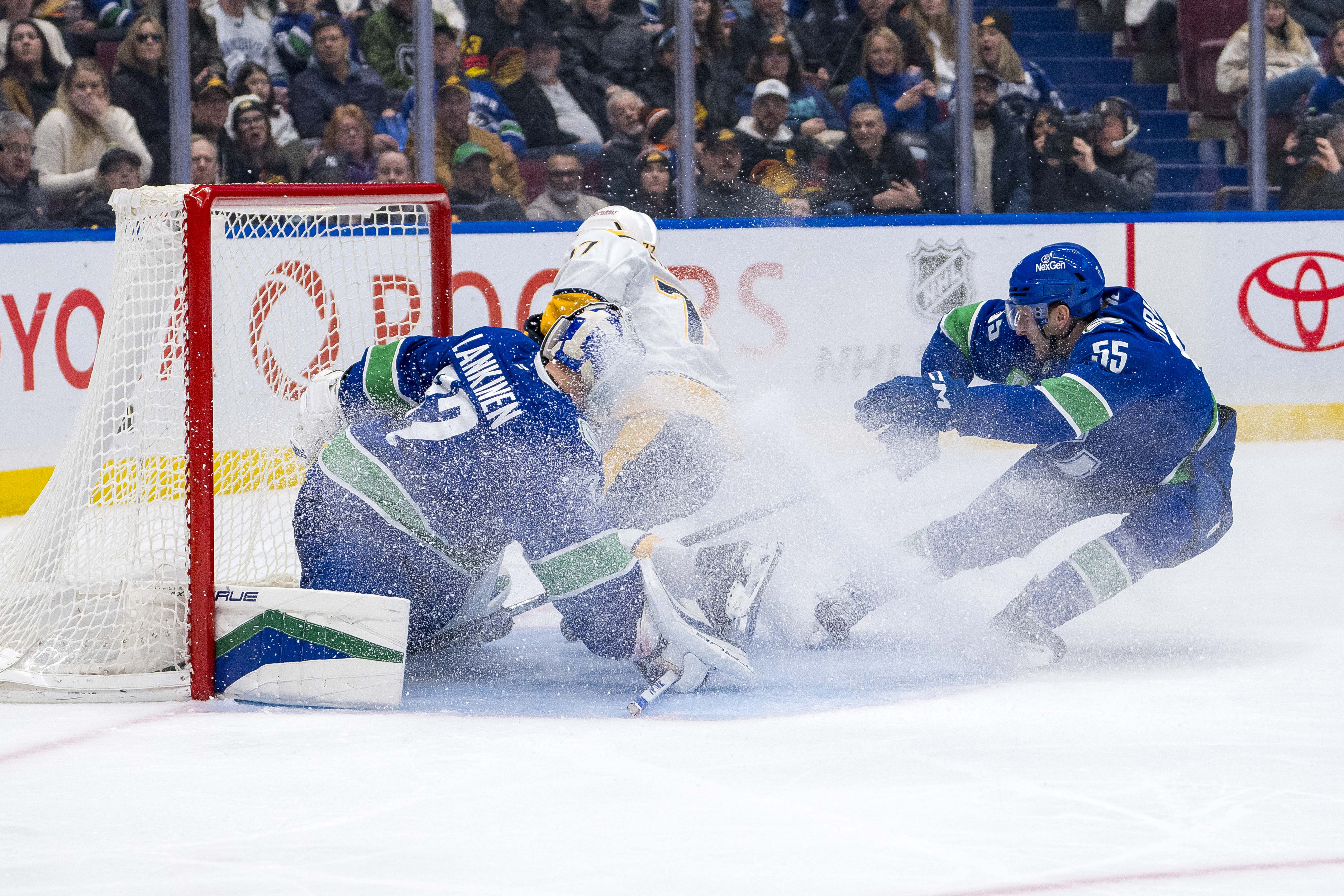 NHL: Nashville Predators at Vancouver Canucks - Source: Imagn