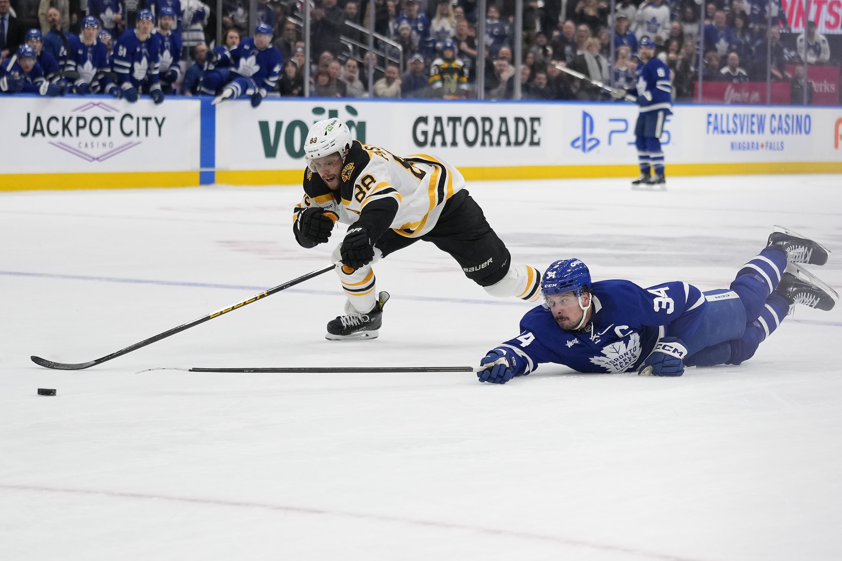 NHL: Boston Bruins at Toronto Maple Leafs - Source: Imagn