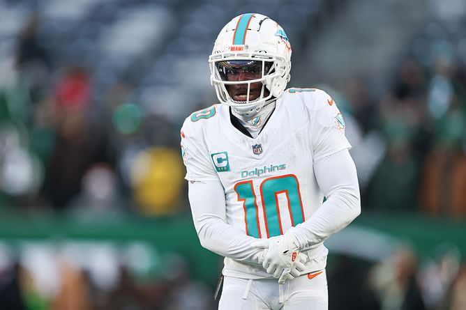 Tyreek Hill's agent delivers major update after $90,000,000 WR's trade buzz
